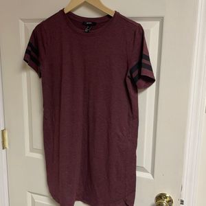 Forever 21 T-Shirt Dress Maroon